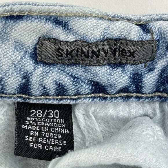 CJ Black Jeans Womens 28/30 Skinny Flex Blue Light Was distressed - Picture 2 of 13